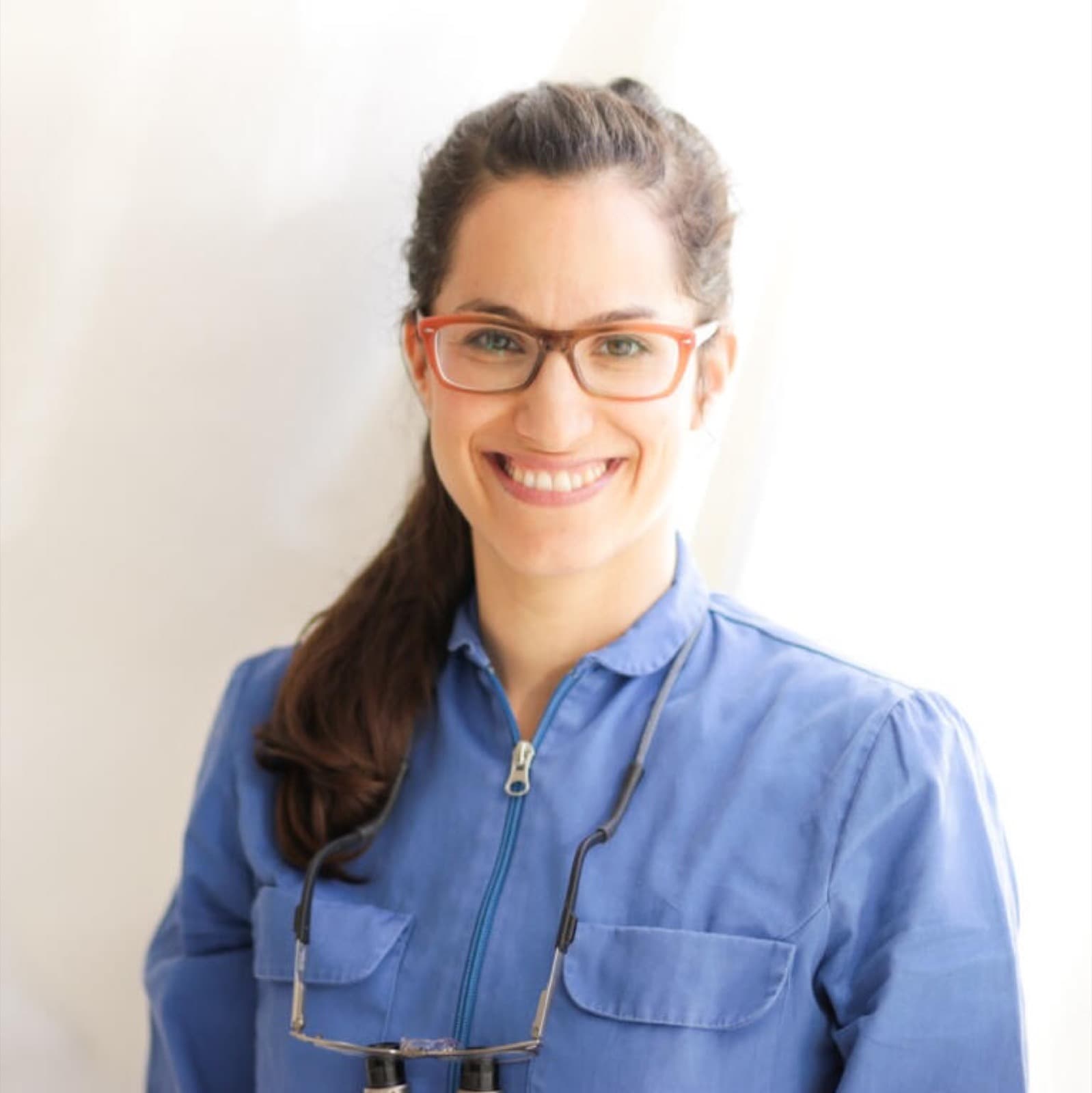 ד"ר טל אלון — רפואת שיניים ואסתטיקת פנים
